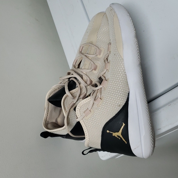 Jordan Shoes - Air Jordans Hi Top Womens